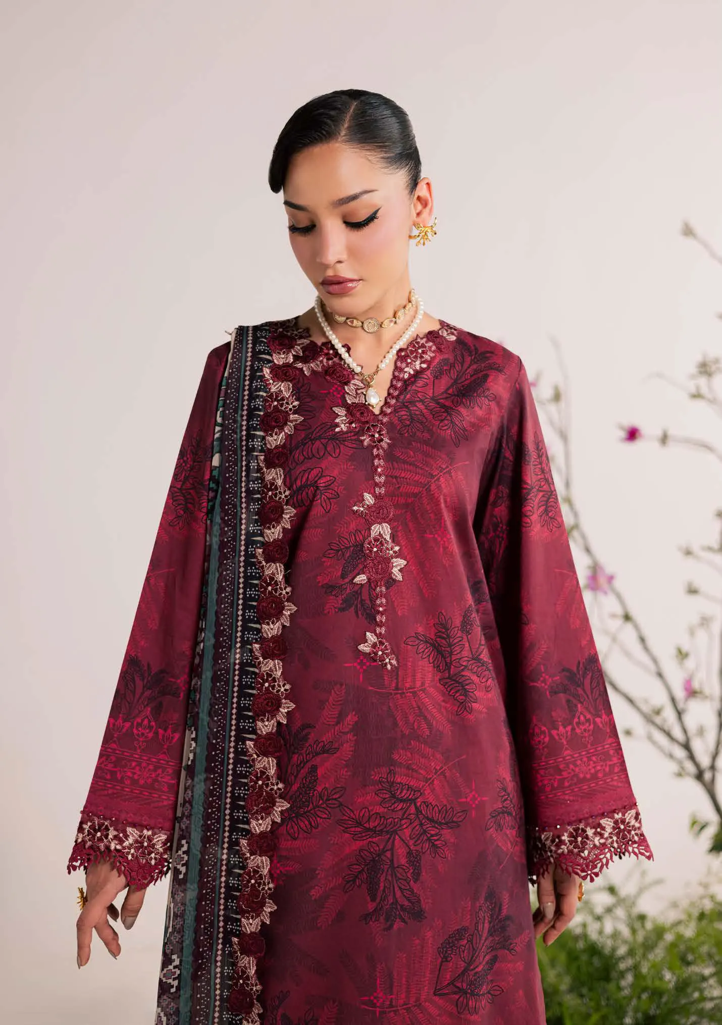Maroon Vine Elegance