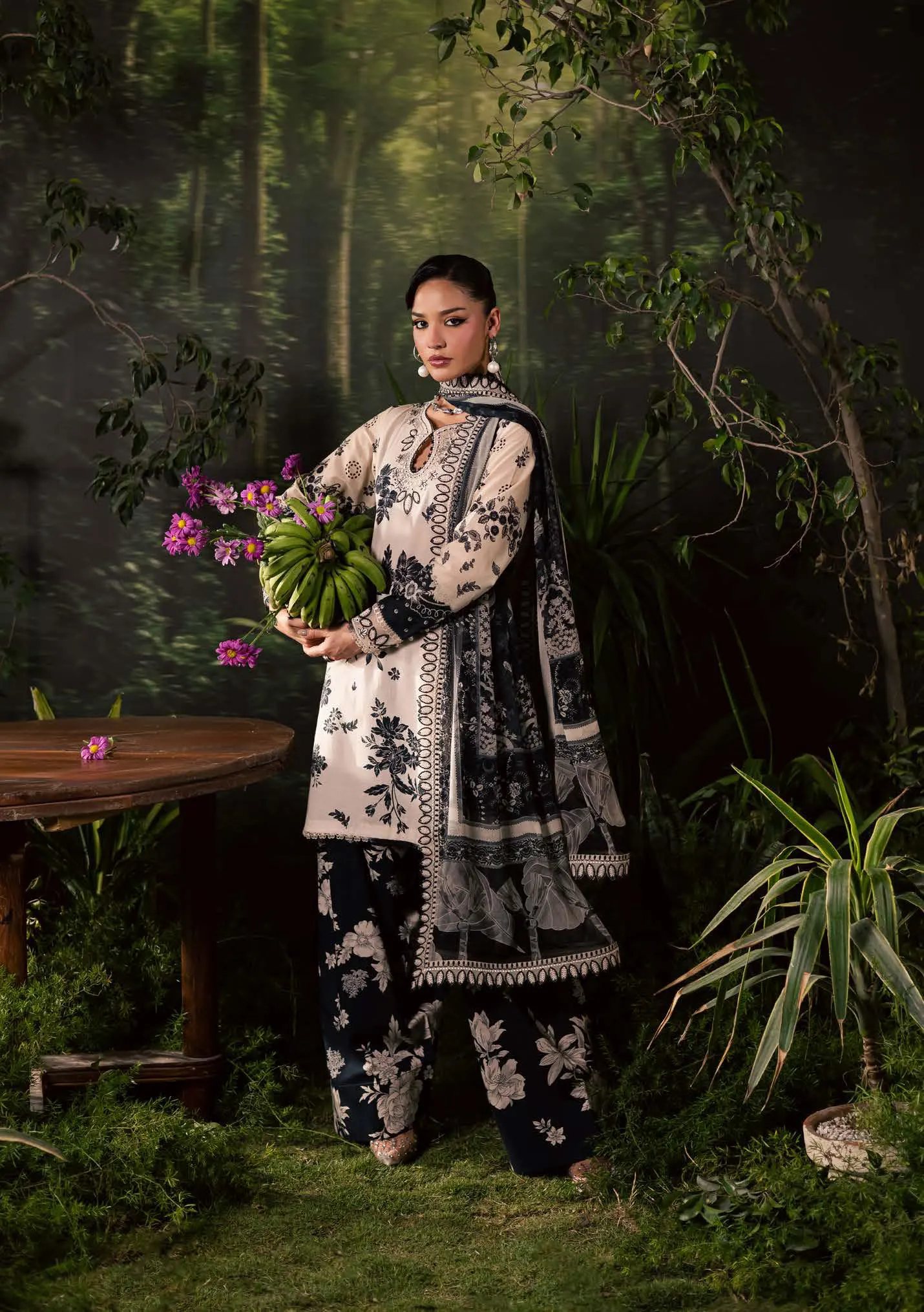 Ebony & Ivory Floral